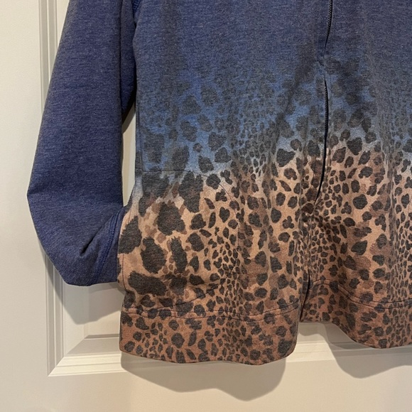 Natalie & Me Weekend Hooded Jacket - Picture 2 of 9